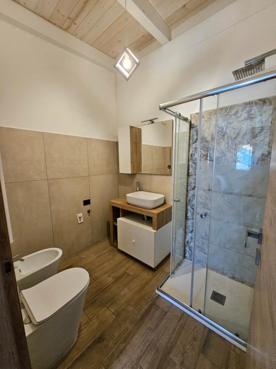 Shower, Toilet, Bathroom, bidet, towels