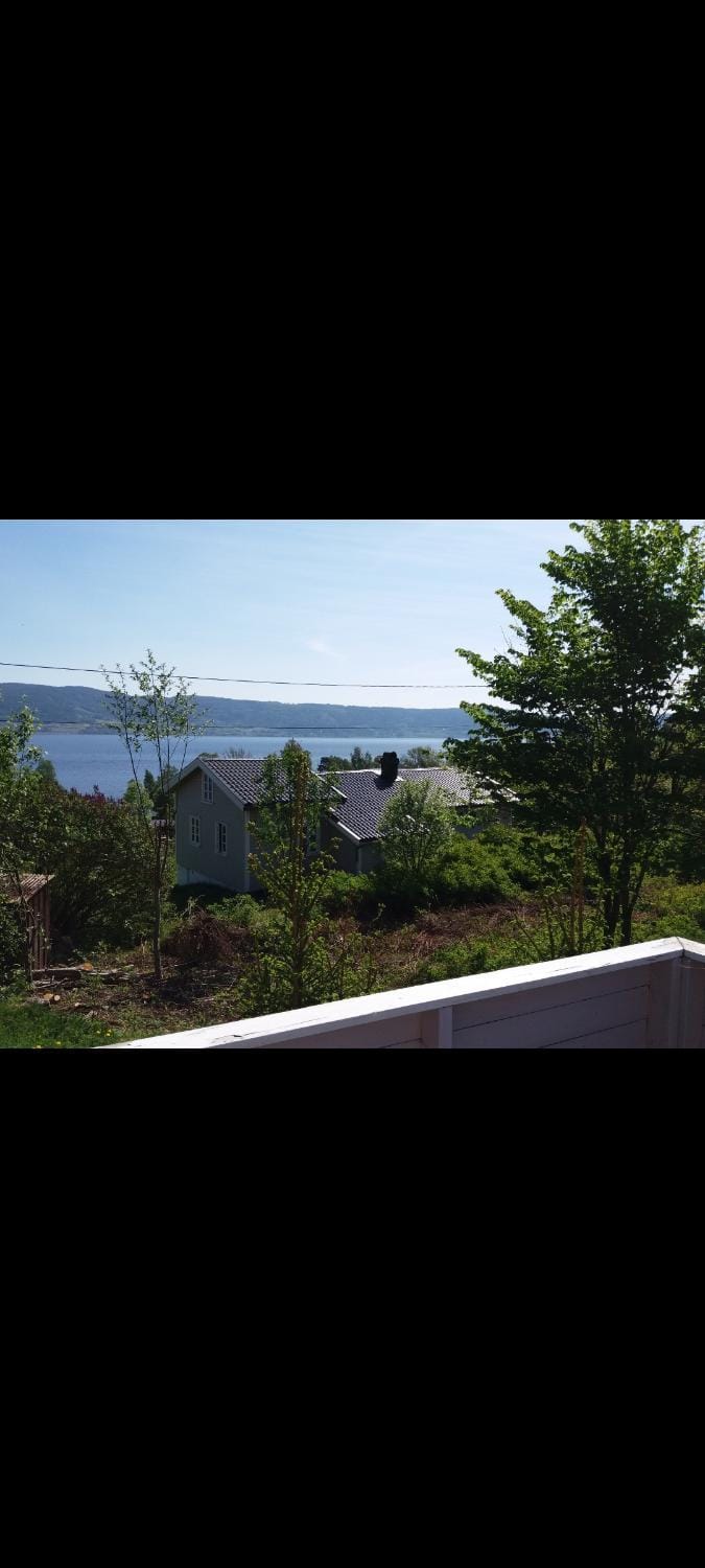 Holiday house by Lake Mjosa, 4 beds House in Viken, Norway