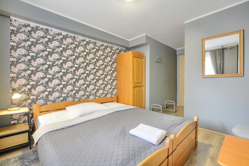 Rezydencja Karnat Wycieczka do Pragi gratis przy 6 noclegach z wyżywieniem !!! śniadania oraz obiadokolację Apartment in Lower Silesian Voivodeship