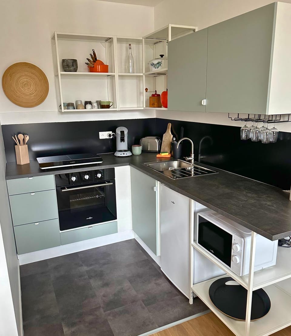 Kitchen or kitchenette, stove