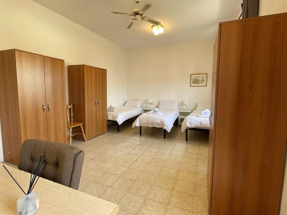 Bed, Photo of the whole room, Bedroom, wardrobe, air conditioner