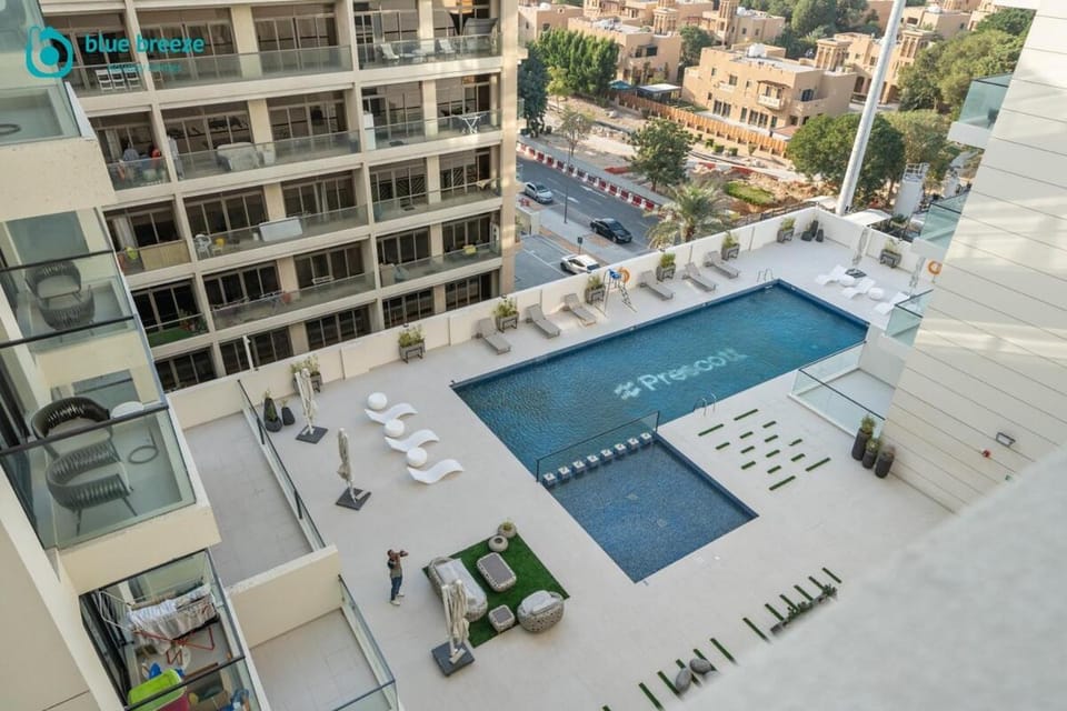 Blue Breeze - Trendy Studio with Balcony & Stylish Interiors Apartment in Dubai