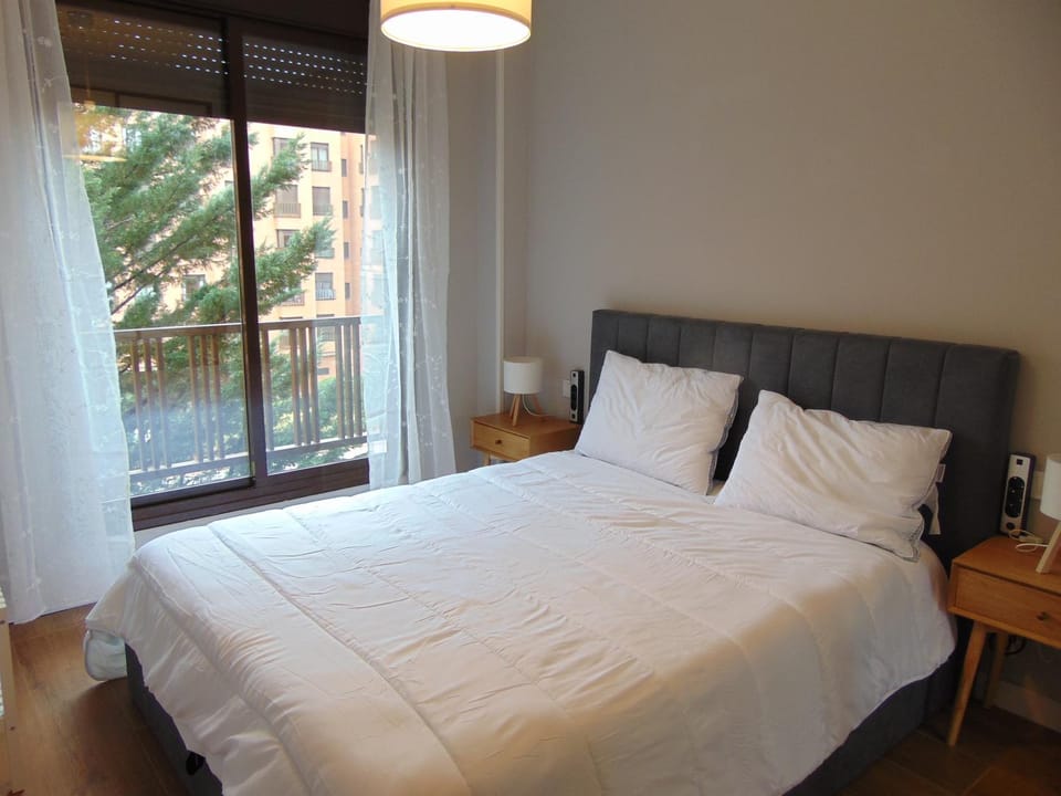 Airport Madrid Plenilunio suites beige Apartment in Madrid