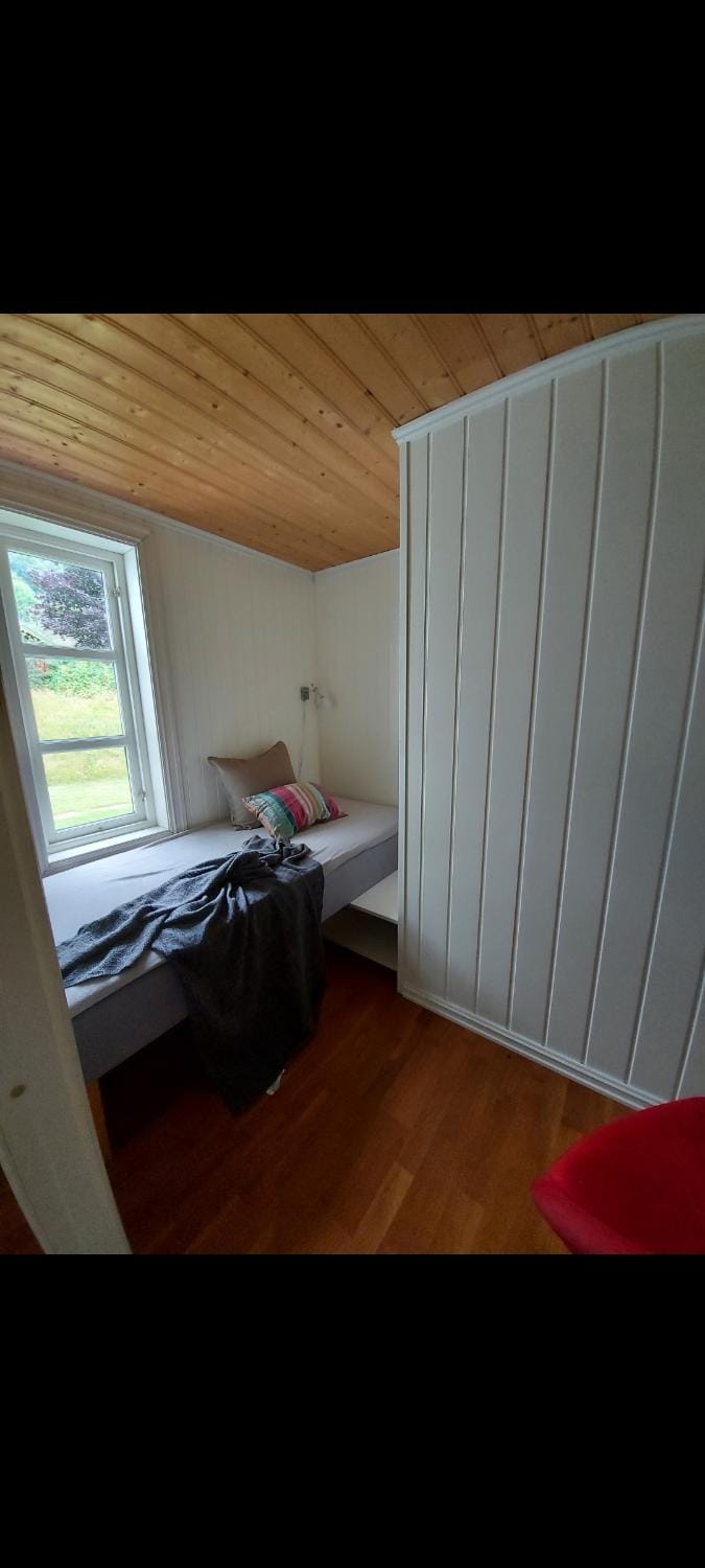 House with seaview to the lake Mjøsa, 8 min to town center Gjøvik Apartment in Viken, Norway