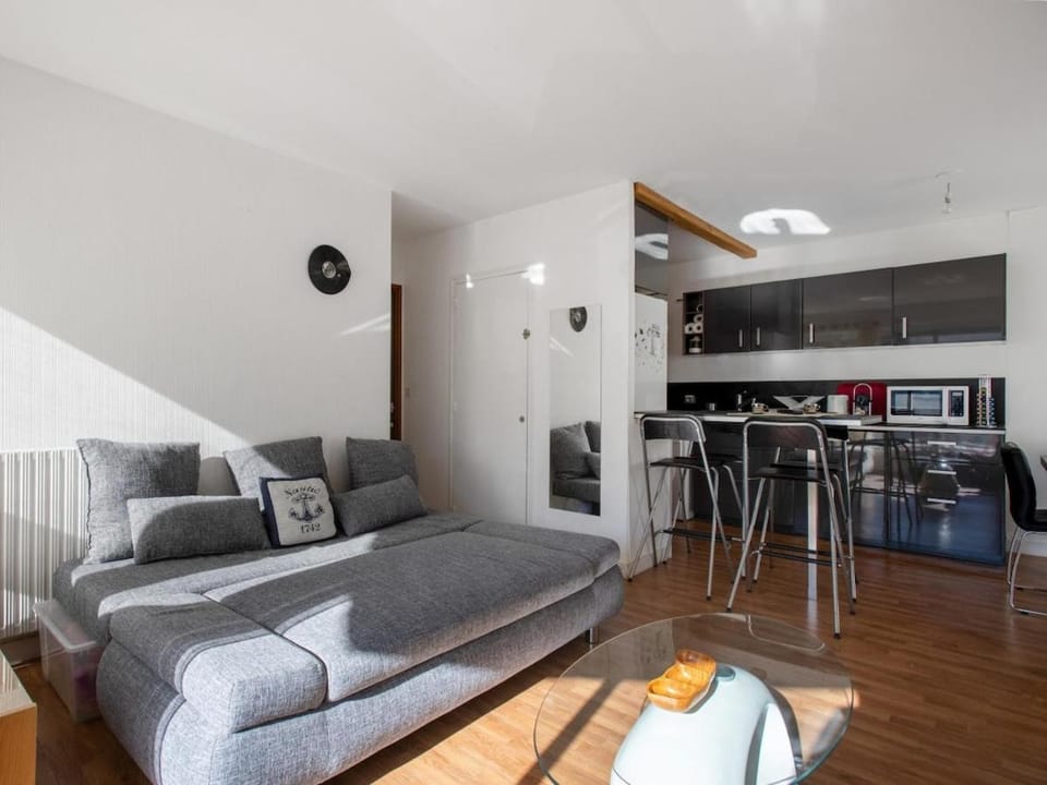 Proche du port avec balcon - Kerlaouen Apartment in Séné