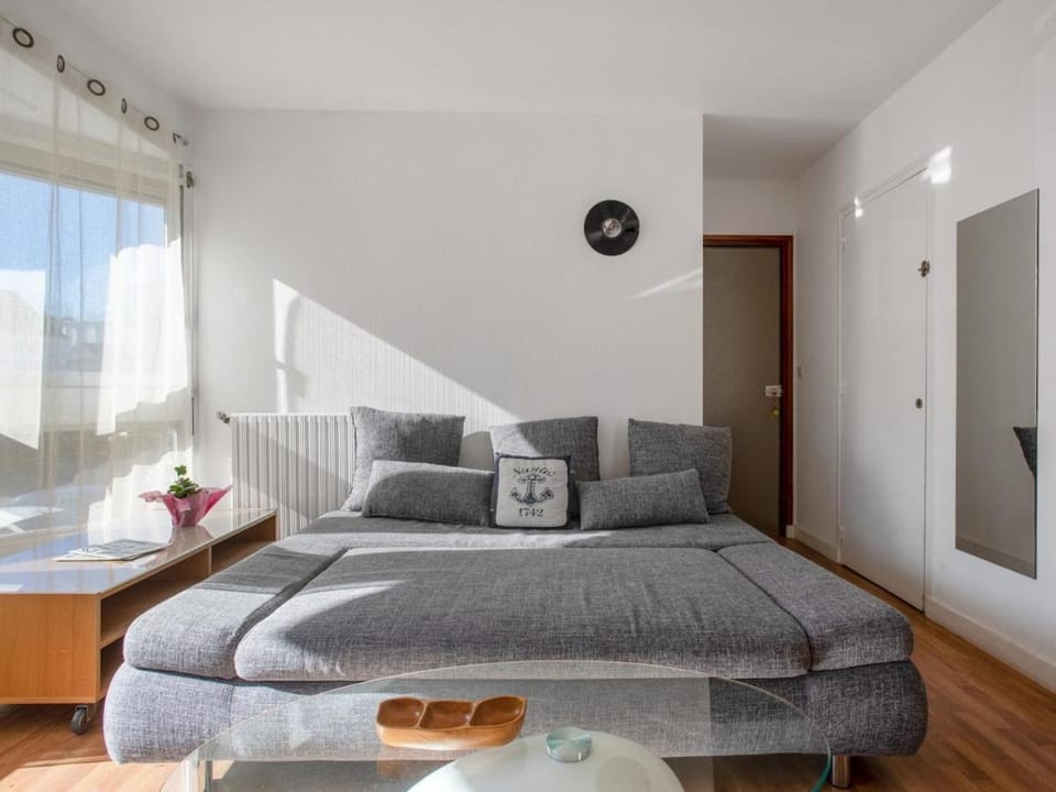 Proche du port avec balcon - Kerlaouen Apartment in Séné