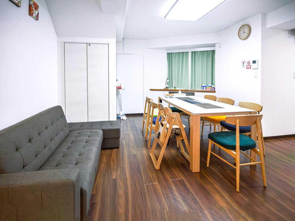 Living room, Photo of the whole room, Seating area, Dining area, furniture