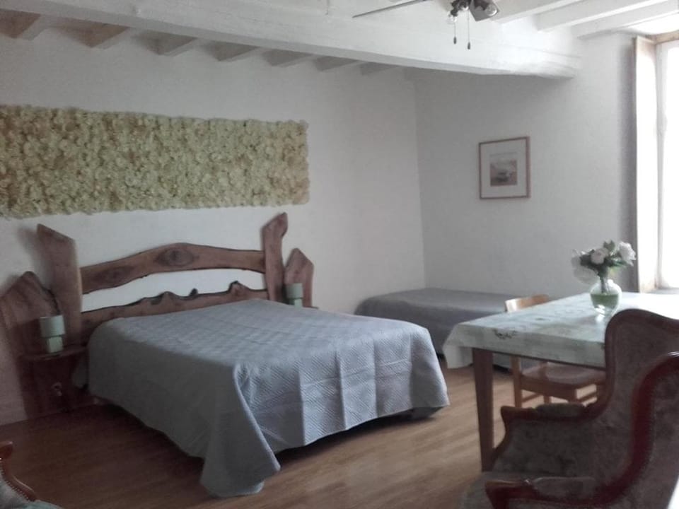 Chambres d'hotes la Fromagerie du Relais Postal Royal Bed and Breakfast in Grand Est