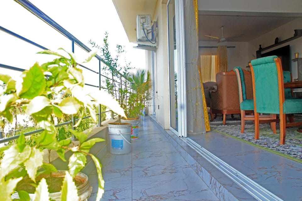 View (from property/room), Balcony/Terrace