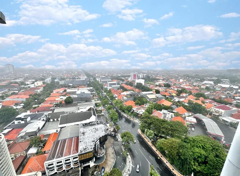 City view, Location
