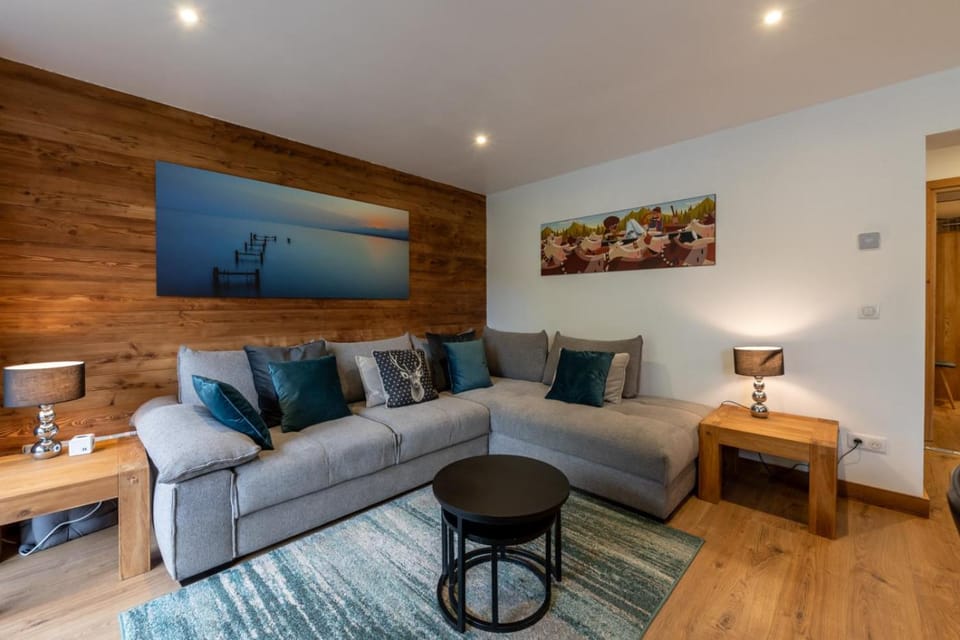 Communal lounge/ TV room, Living room
