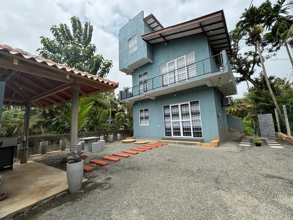 Property building, Garden, Garden, Garden view