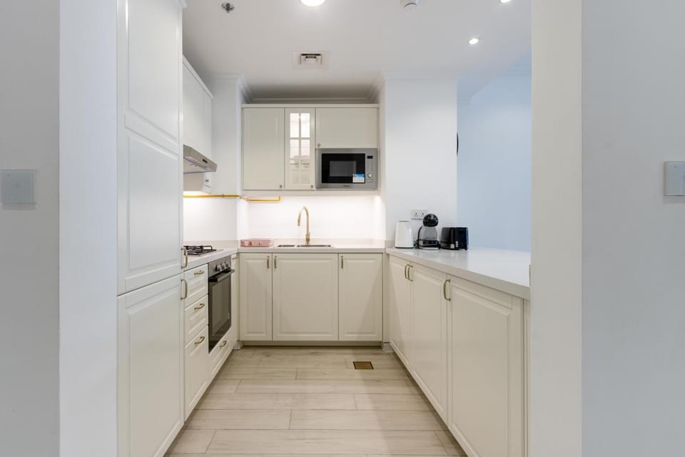 Kitchen or kitchenette, oven, stove