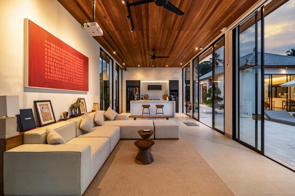 TV and multimedia, View (from property/room), Living room, Seating area