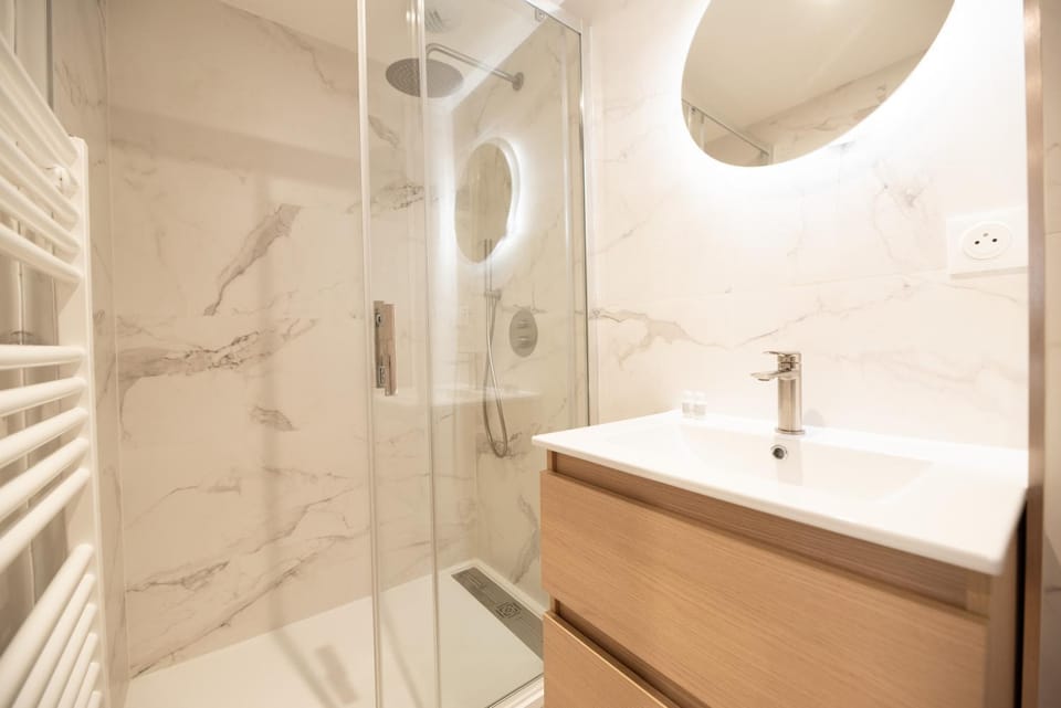 Shower, Bathroom
