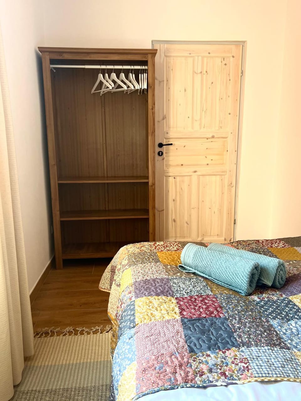 Bedroom, wardrobe