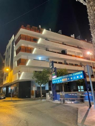 Appartement Sol y Mar Torrevieja Centre 3 chambres, piscine, fitness, sauna Apartment in Torrevieja