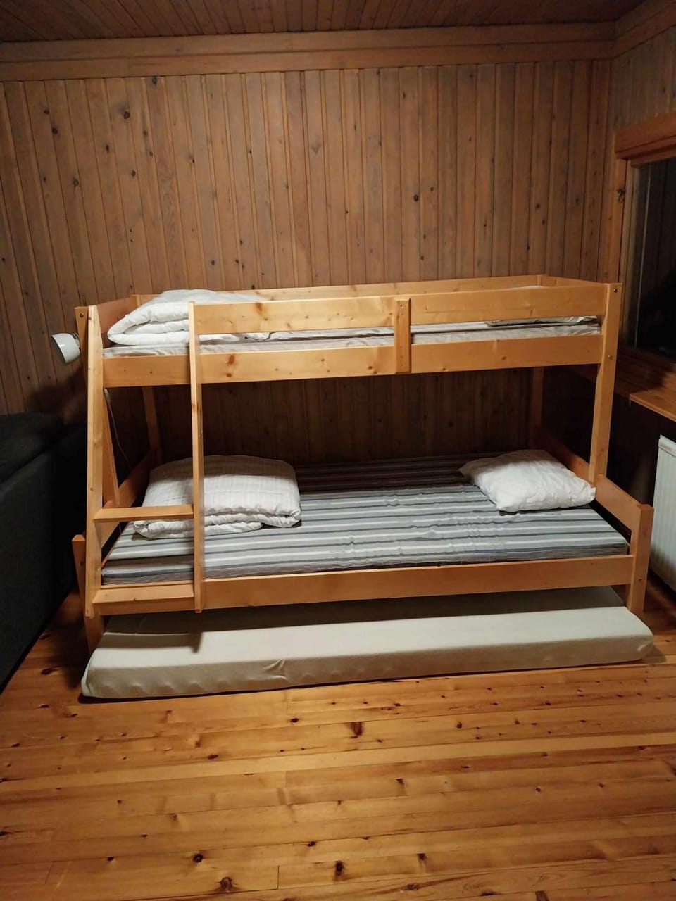 Bed, bunk bed