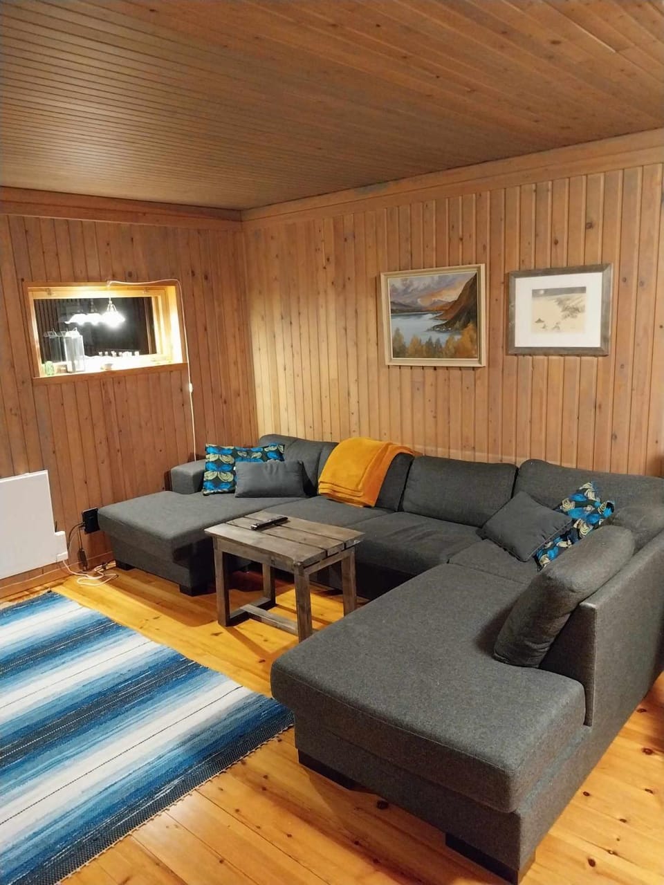 Living room, Seating area