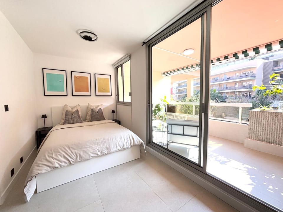 Cosy Studio Sunny Terrace and Pool Next to the Beach and Monaco Apartment in Roquebrune-Cap-Martin