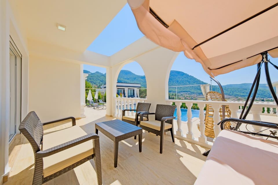 Patio, View (from property/room), Balcony/Terrace, Mountain view, Swimming pool