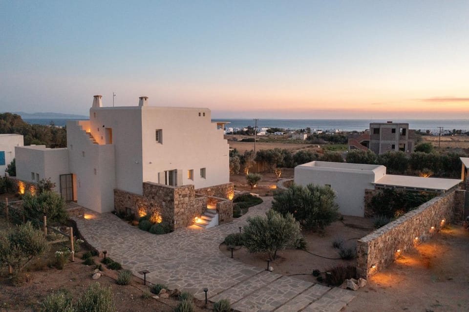 Property building, Natural landscape, Garden view