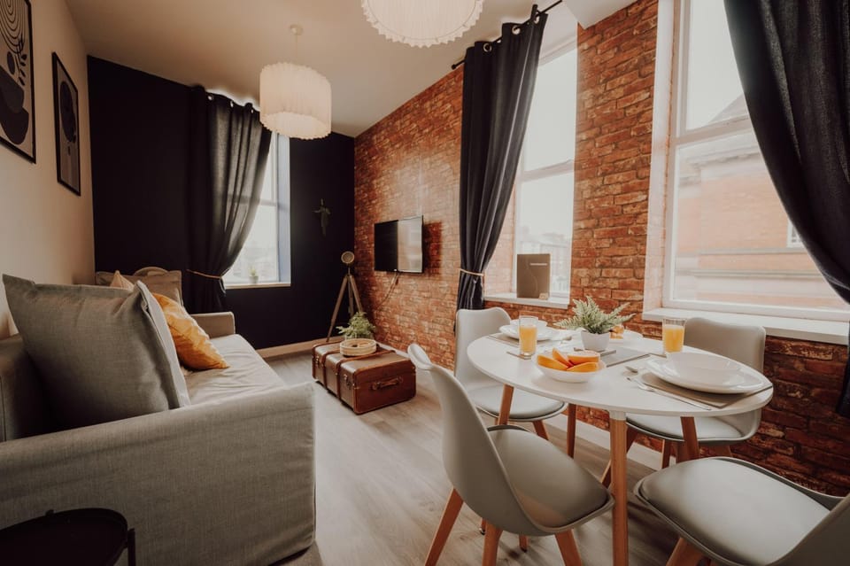 Living room, Seating area, Dining area