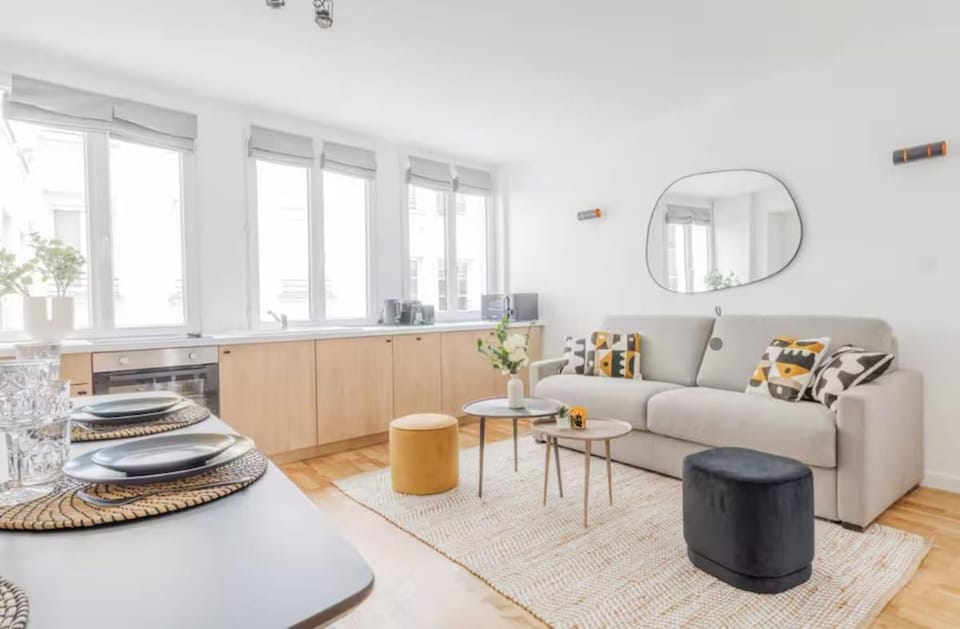 Suite-appartement 4stars pour 6 à 10 min du Marais Apartment in Paris