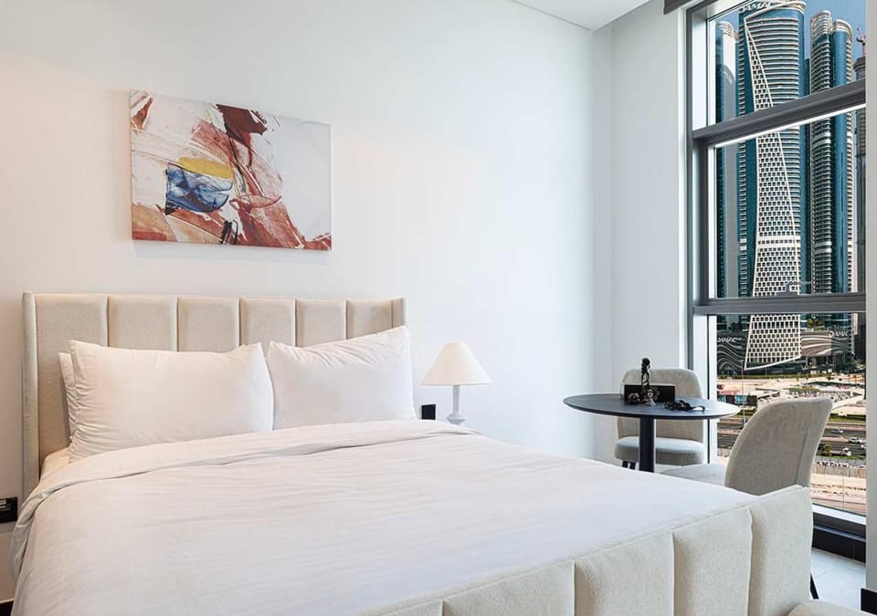 Chic Studio with Top Amenities Apartment in Dubai