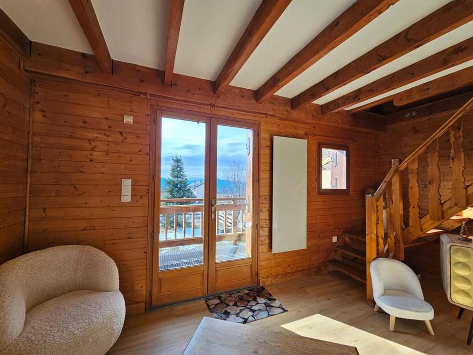 Natural landscape, View (from property/room), Balcony/Terrace, Living room, Mountain view