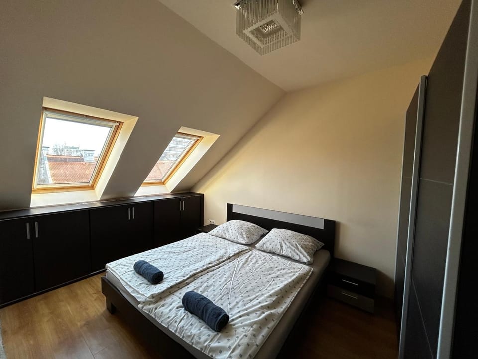 Bed, Bedroom