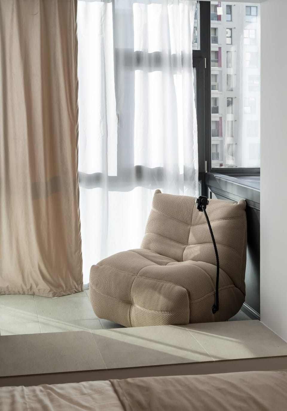 Bed, Living room, Photo of the whole room, Seating area, Bedroom