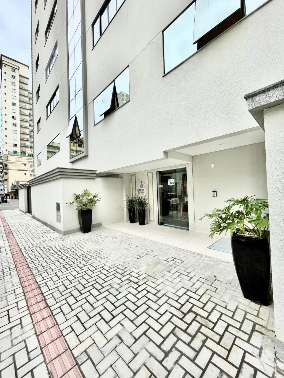 Property building, Facade/entrance
