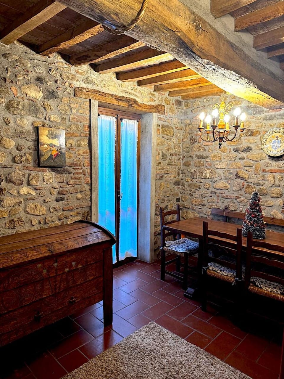Seating area, Dining area
