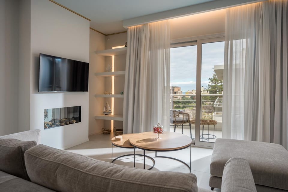 Selas Spacious 3 BDR Apt by Hospi Living Apartment in Crete