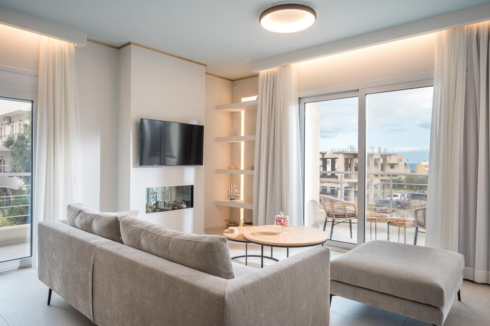 Selas Spacious 3 BDR Apt by Hospi Living Apartment in Crete