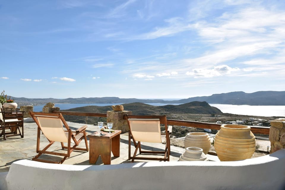 Anastasia's Windmill & Studio House in Milos