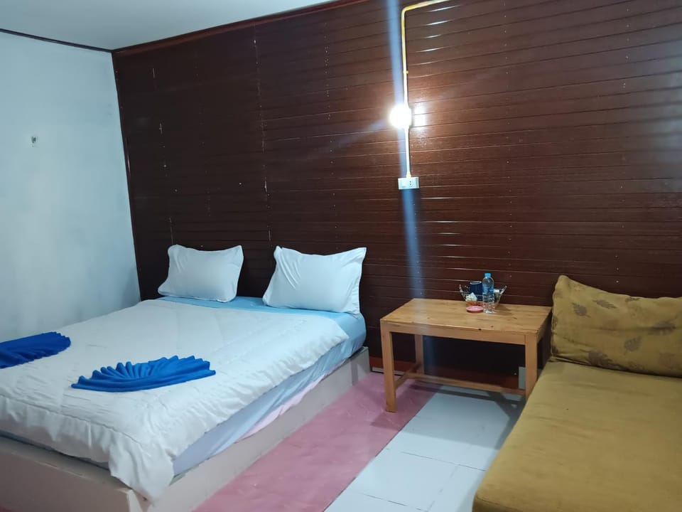 เพชรมาลีรีสอร์ท Hostel in Krabi Changwat