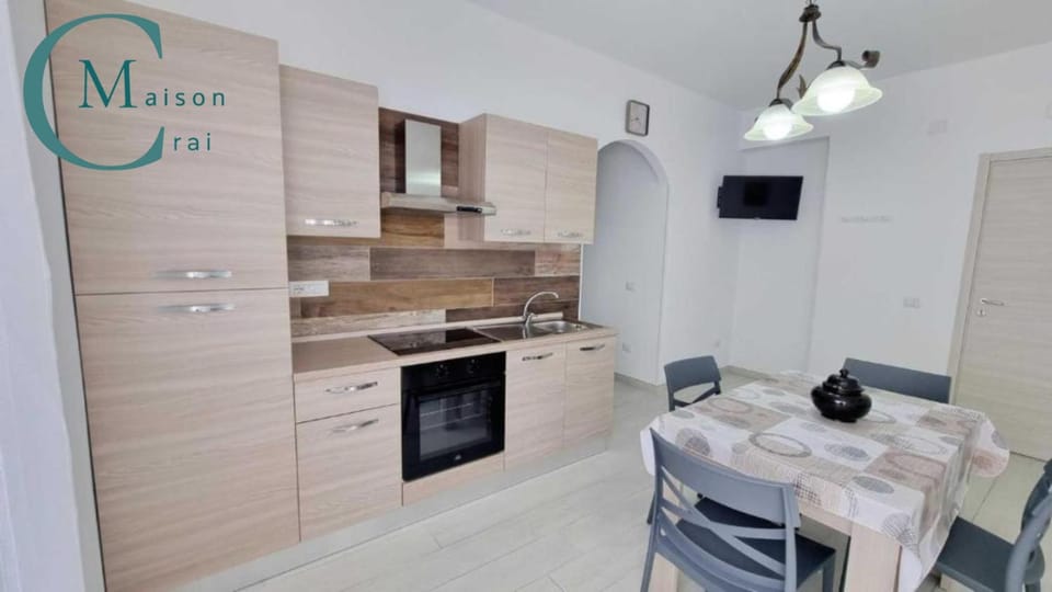 Kitchen or kitchenette, Dining area, pet friendly, stove