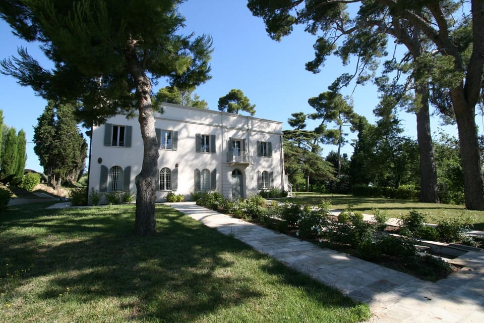 Facade/entrance, Garden