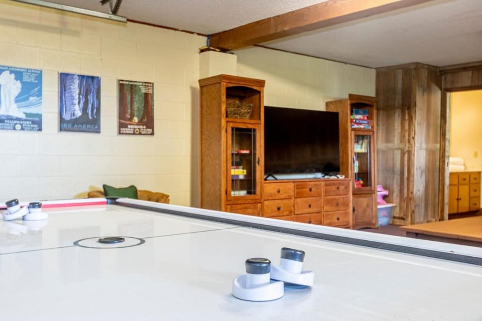 10-acre Forest Villa, 20 miles from Yosemite South Villa in Sierra Nevada