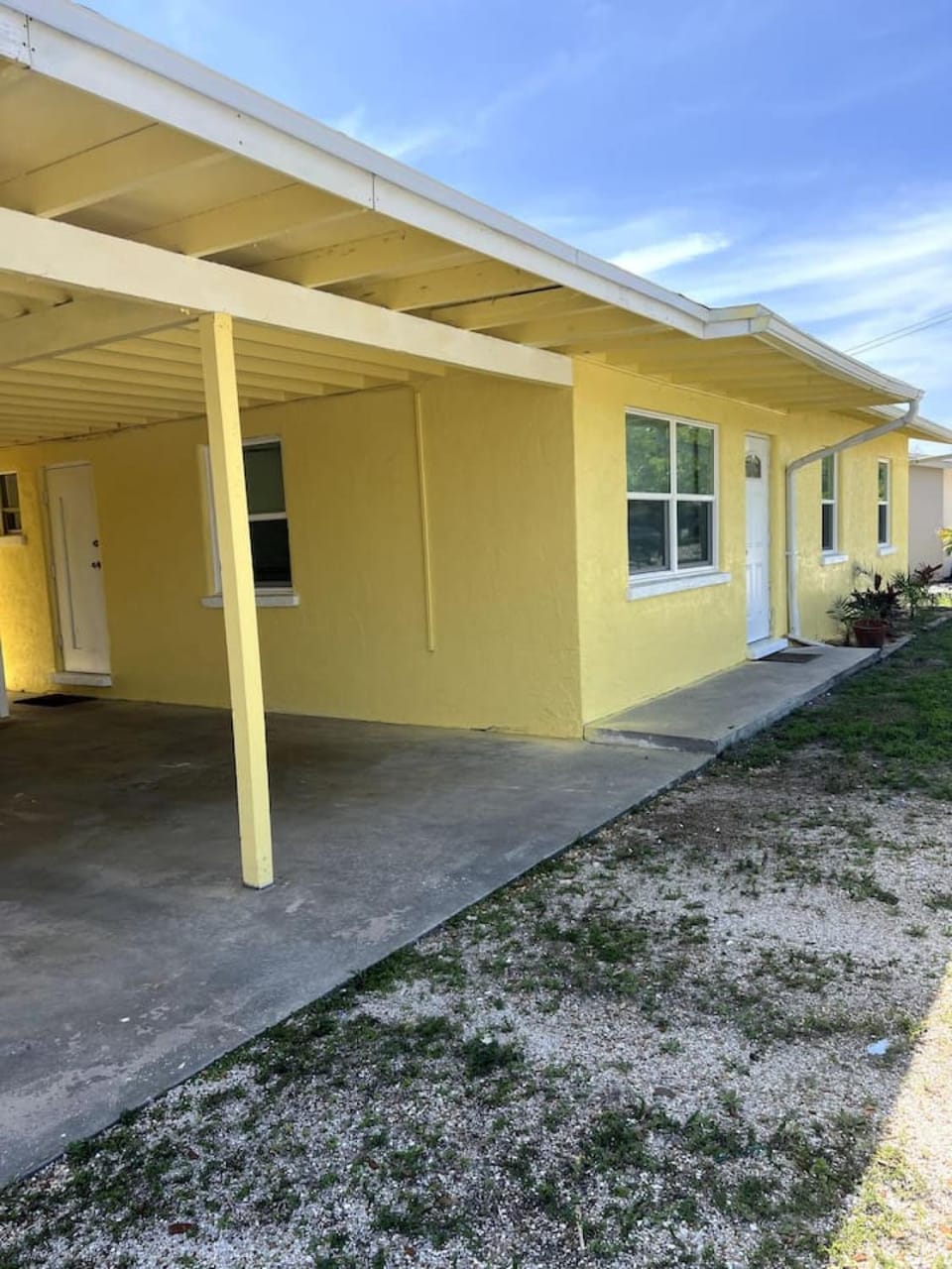 Peaceful Oasis 7 Min to Siesta Key House in Florida