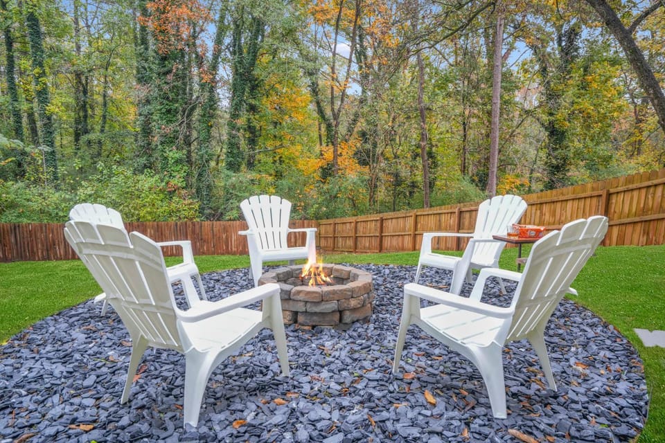 Atlanta Gem Near Mercedez Benz Stadium & Stone Mtn Prk House in Decatur