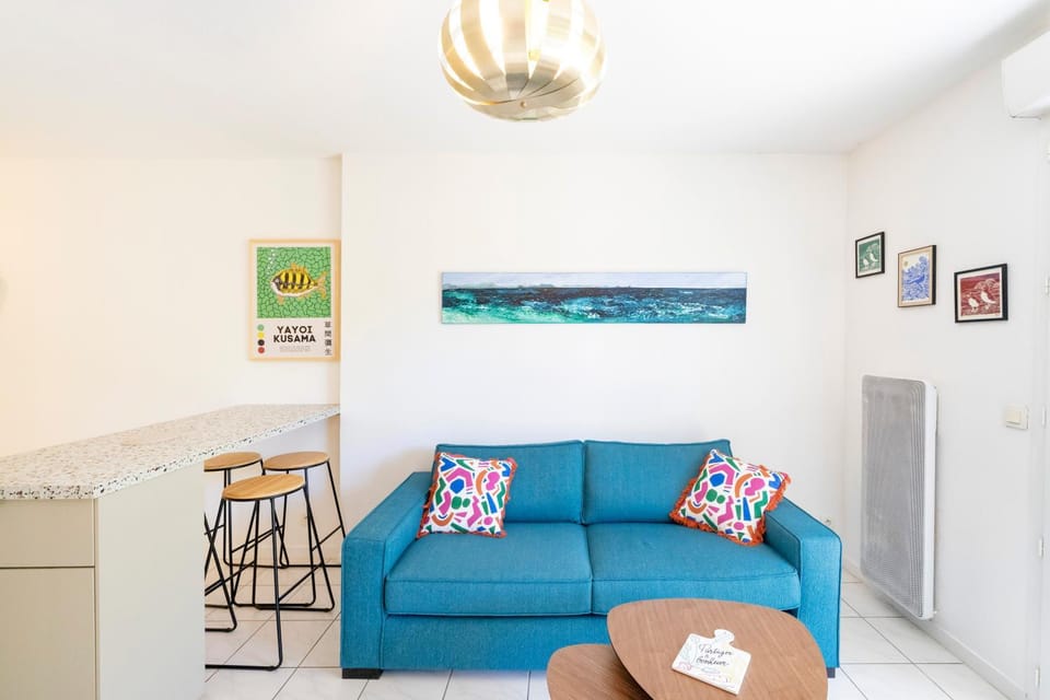 Property building, Living room