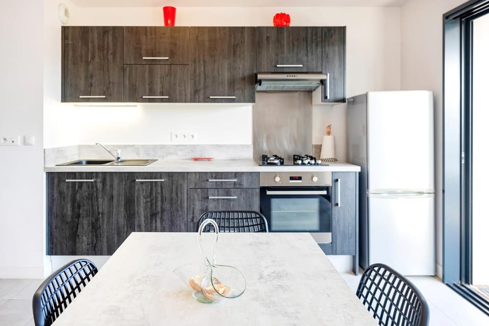 Kitchen or kitchenette, Living room
