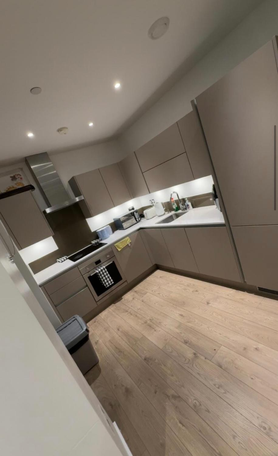 JDK 2 bedroom Executive Luxury Apartments Apartment in London