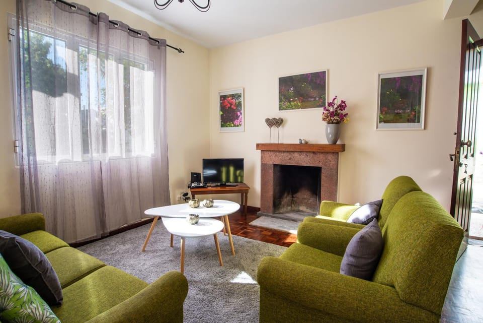 Communal lounge/ TV room, Seating area