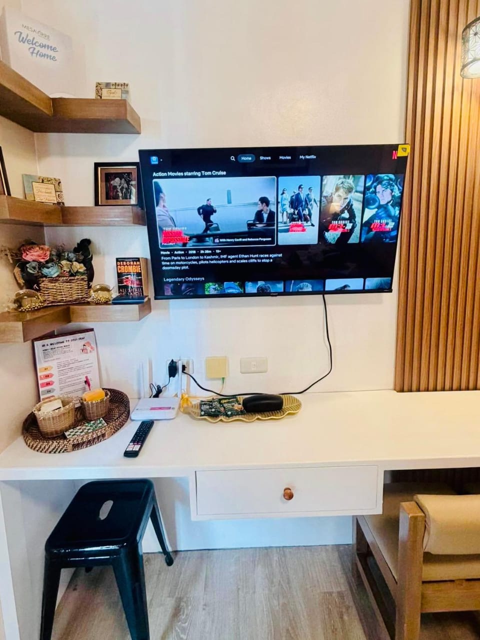 TV and multimedia, Dining area, Entertainment, minibar