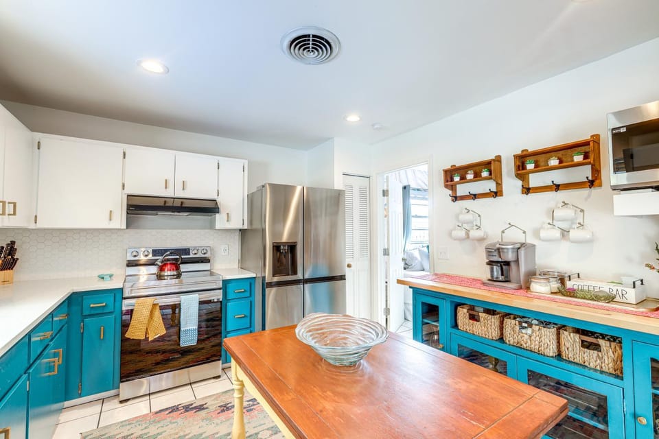 4 Mi to Jensen Beach Park Family Home with Pool! House in Jensen Beach