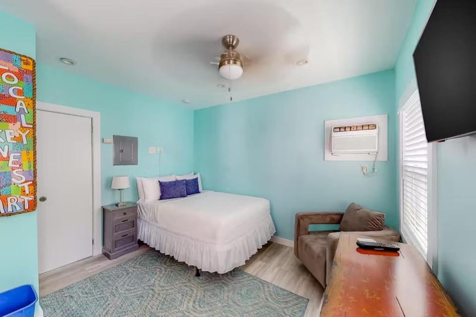 Scott's Cottage - Truman @ Duval Unit F Apartment in Key West